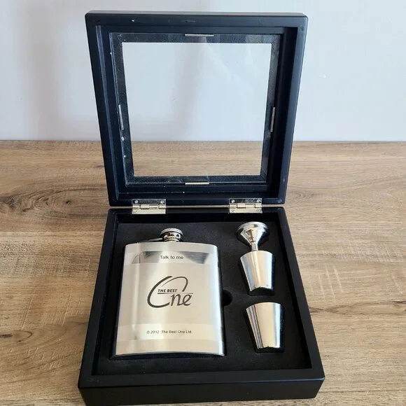 ''The best one'' gift flask set. Never used. In box. Gift for him. - Picture 2 of 9